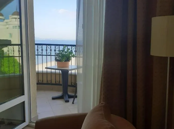 Sunset Appart hôtel *